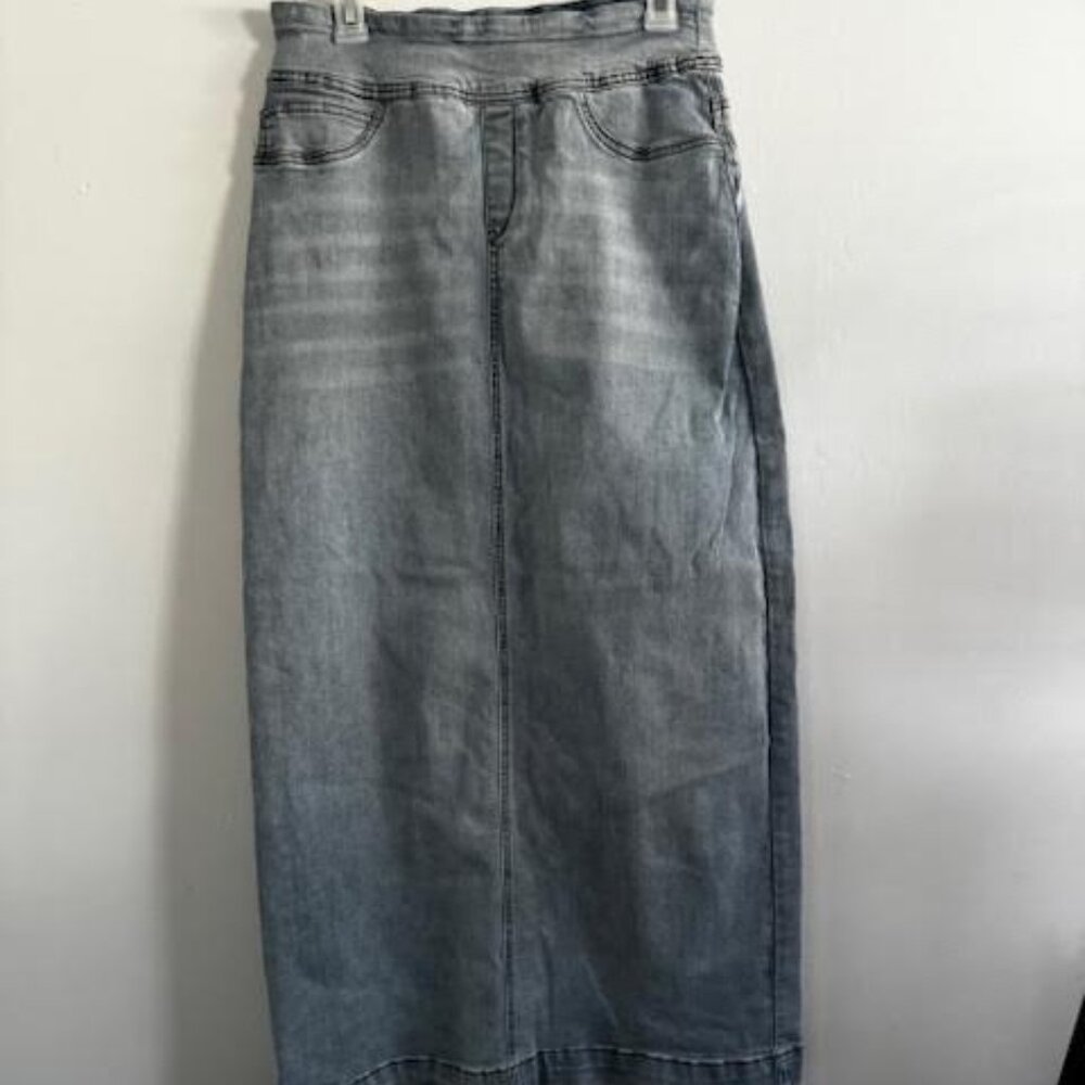 'SARA' CLASSIC LONG DENIM SKIRT LIGHT WASH